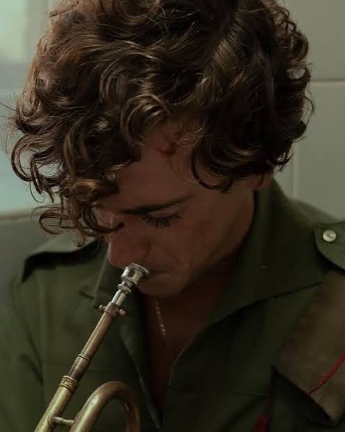 Still from La bola negra
